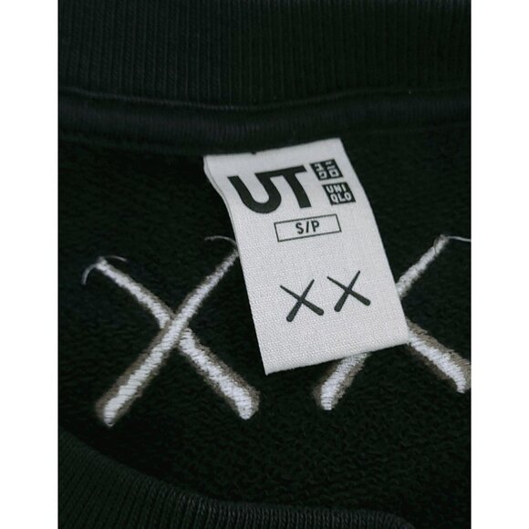 Uniqlo x KAWS Black Oversized Sweatshirt - Picture 7 of 7
